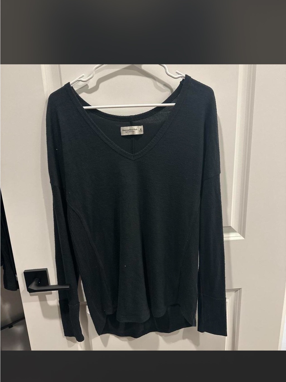 Abercrombie & Fitch Black V-Neck Long Sleeve Top